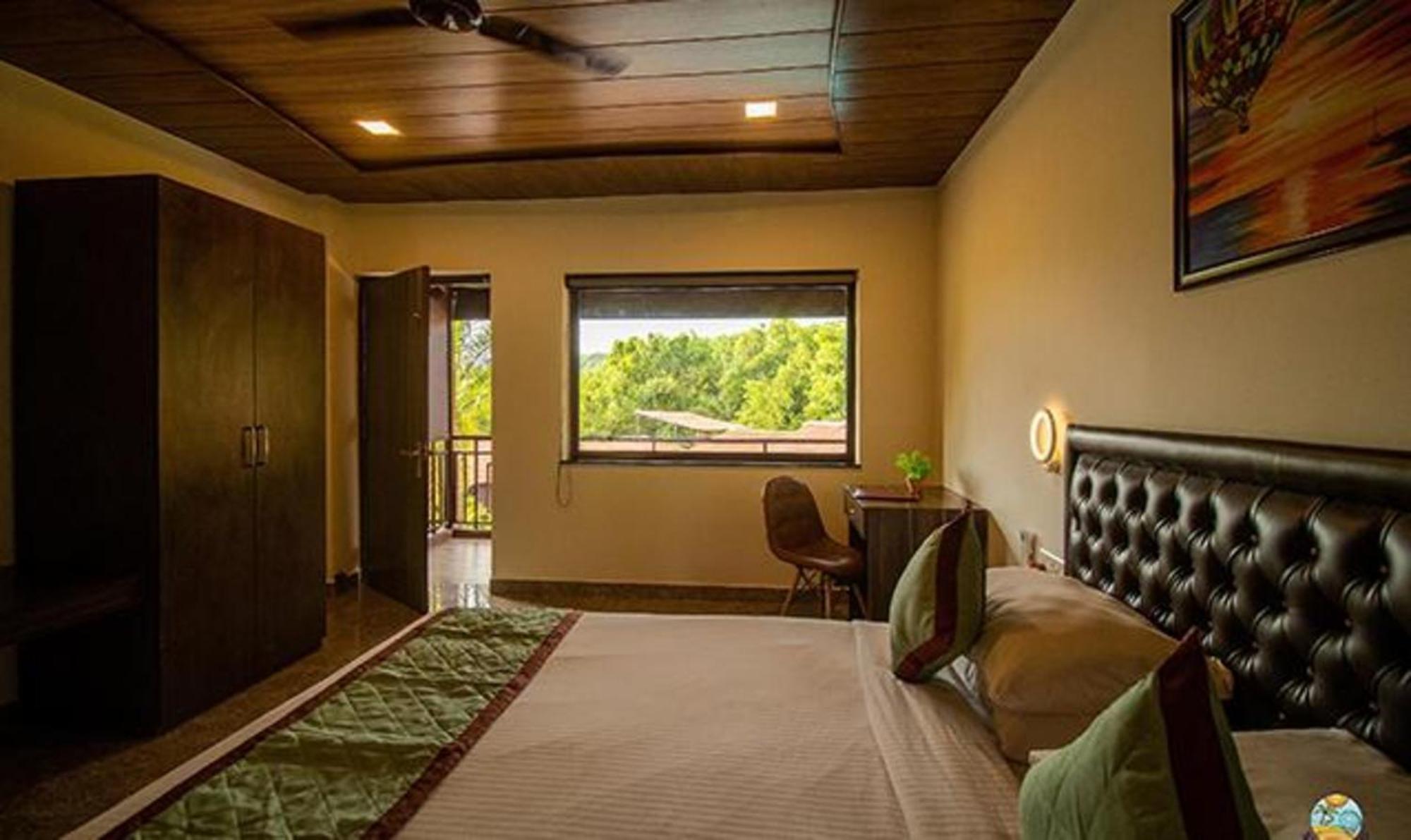 Fabhotel La Gracia Resort Morjim Ngoại thất bức ảnh