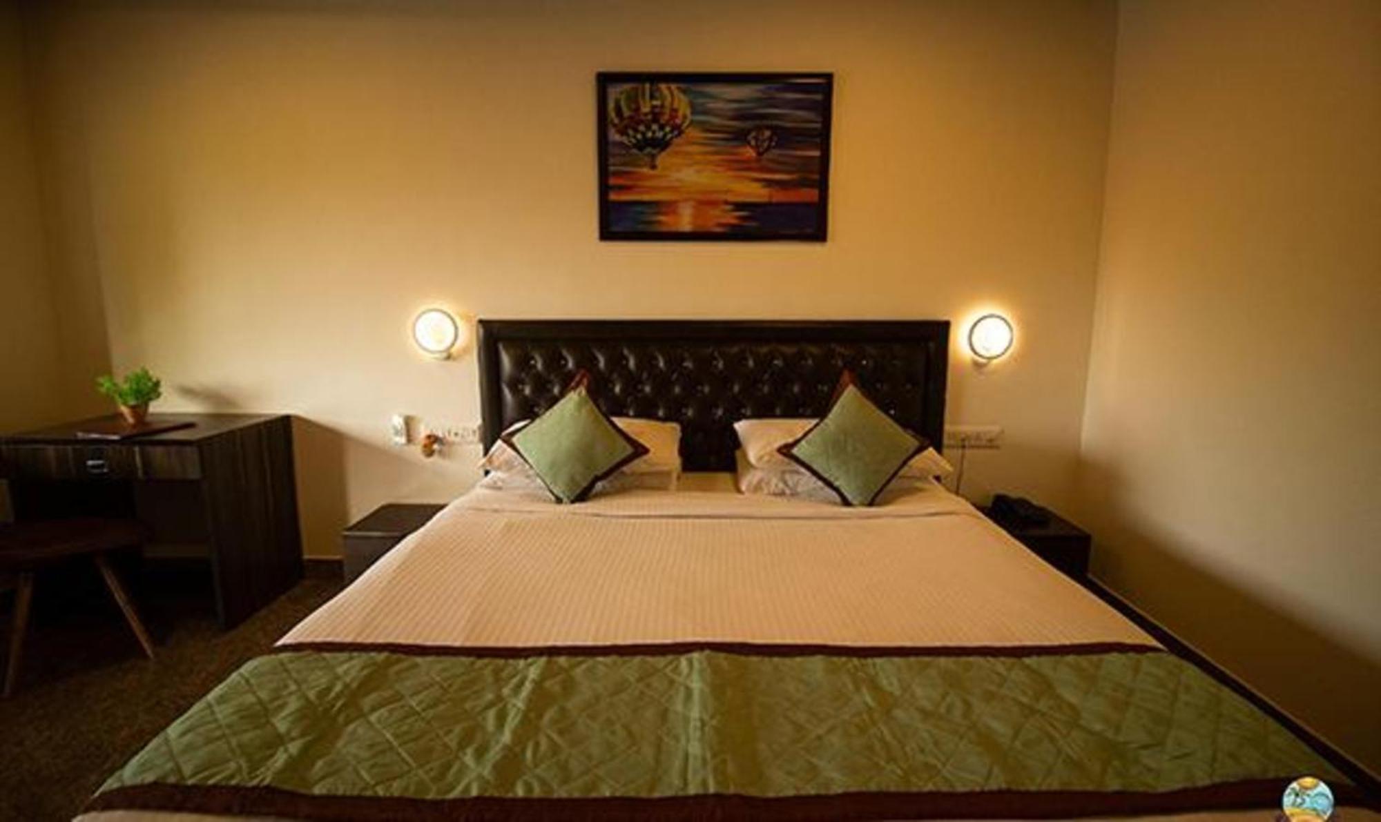 Fabhotel La Gracia Resort Morjim Ngoại thất bức ảnh