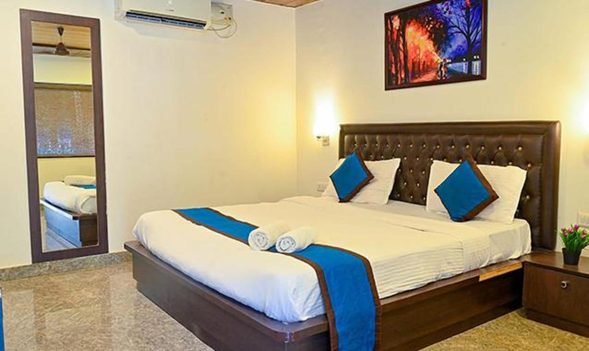 Fabhotel La Gracia Resort Morjim Ngoại thất bức ảnh